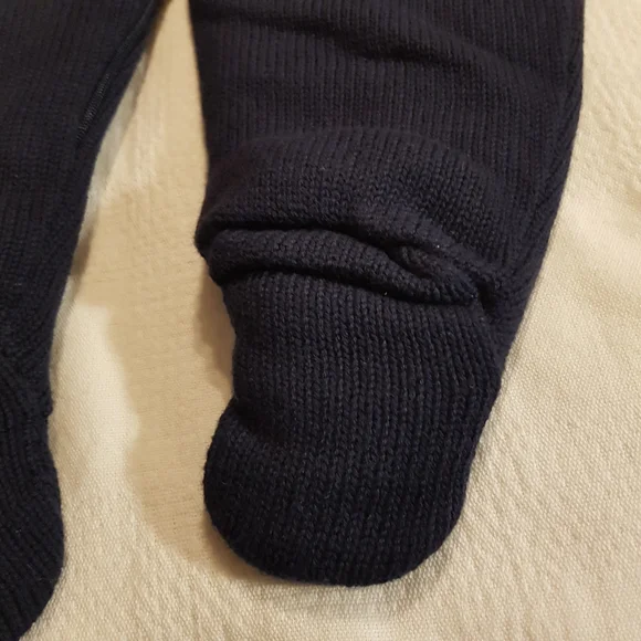 Absorba 9 months bunting knit snowsuit - Picture 7 of 7